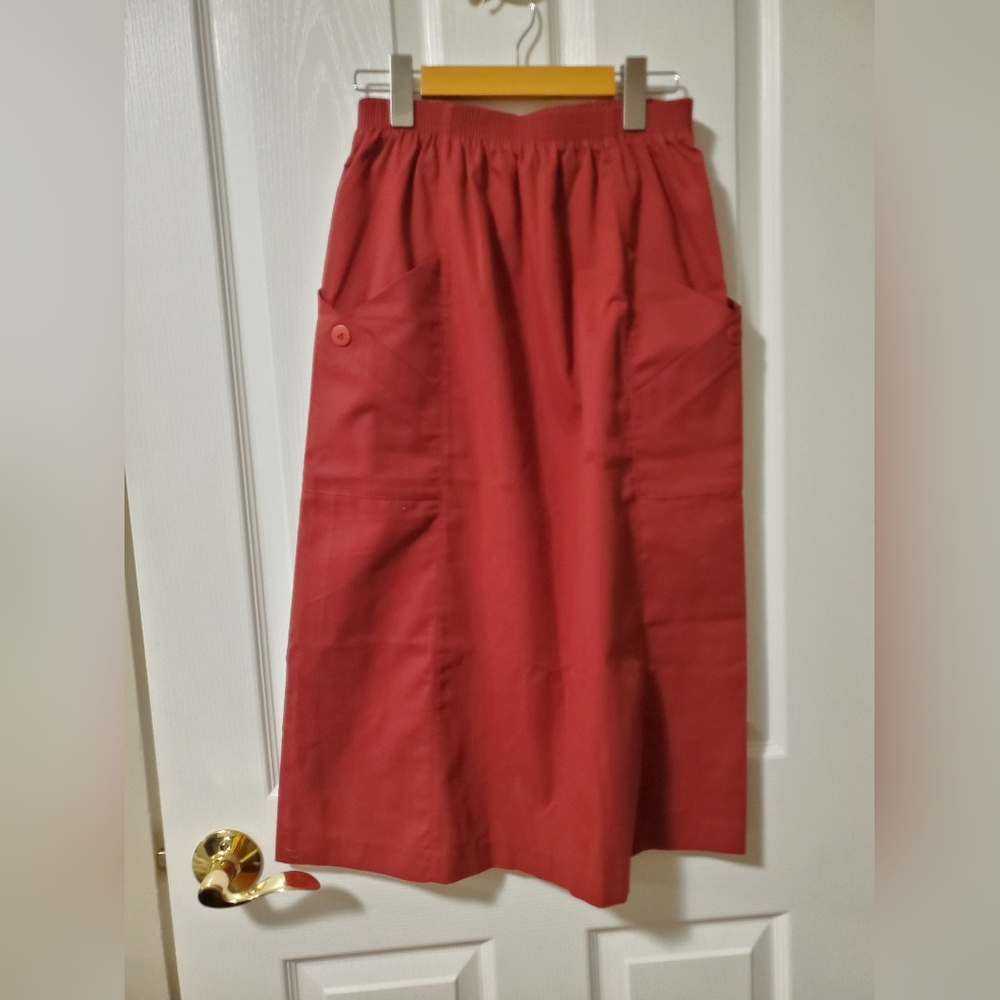 🔴 Rust coloured midi skirt with large pockets